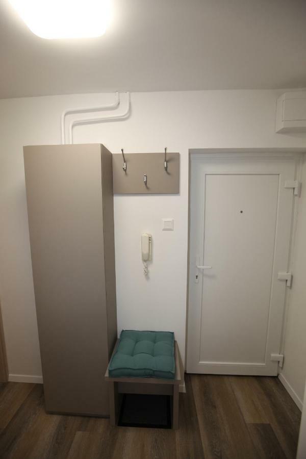 Elegant Central Apt Maribor W/Parking Esterno foto